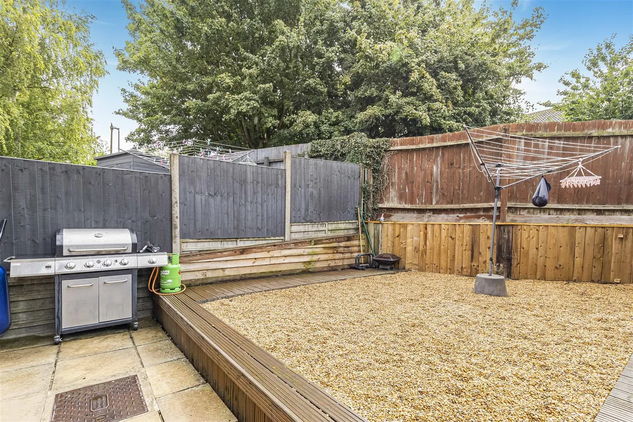 Kings Meadow, Kedington, CB9, photo 15