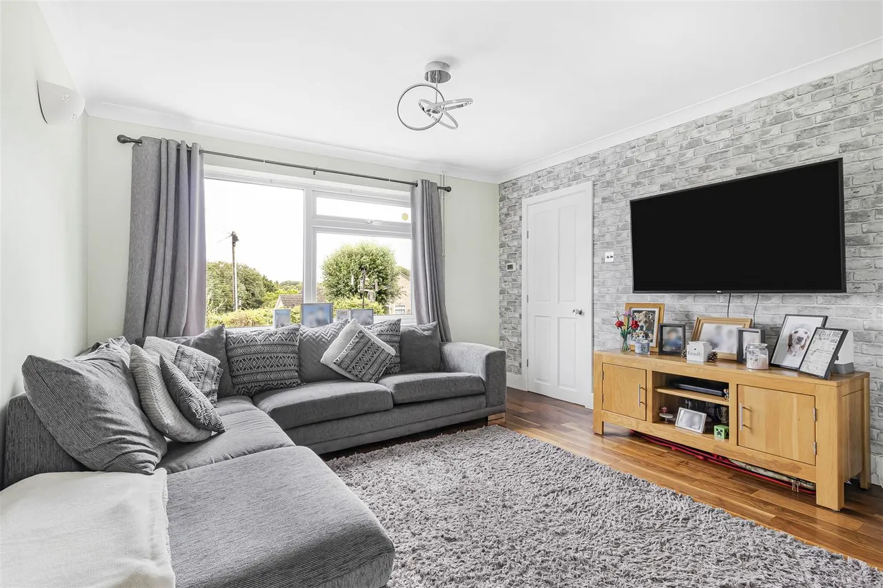 Kings Meadow, Kedington, CB9, photo 2