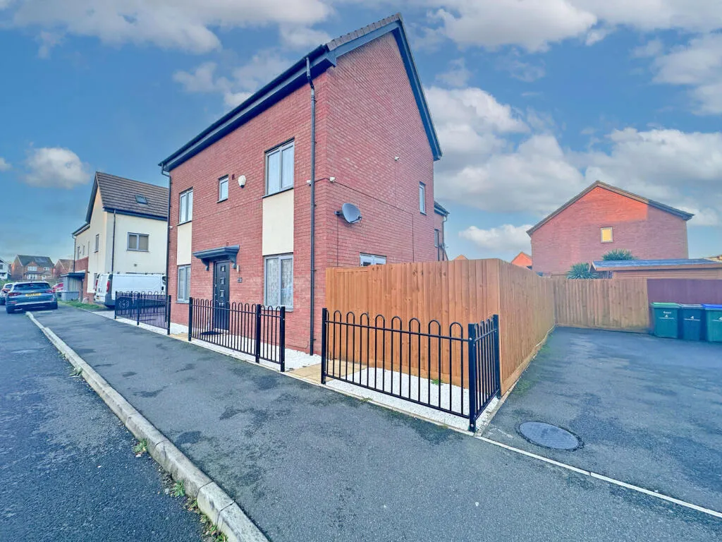 4 bed house for sale, Thursfield Road, Tipton, DY4