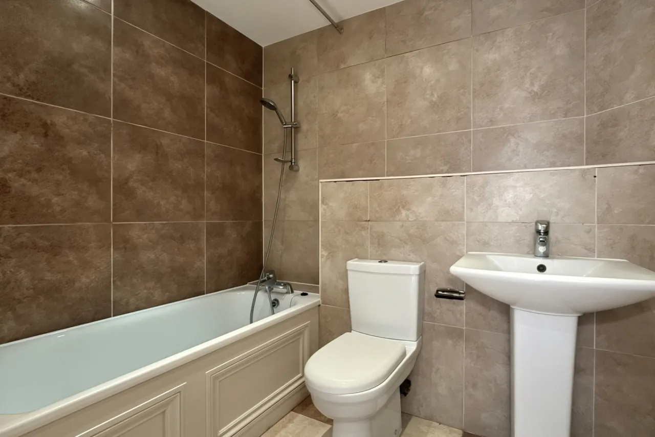 Dartmouth Road, London, SE26, photo 9