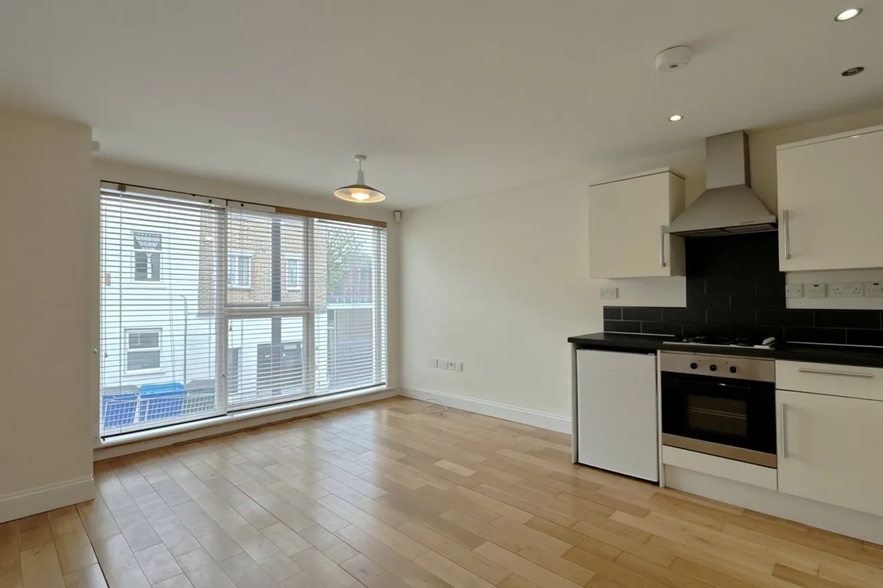 2 bed flat to rent — Dartmouth Road, London, SE26