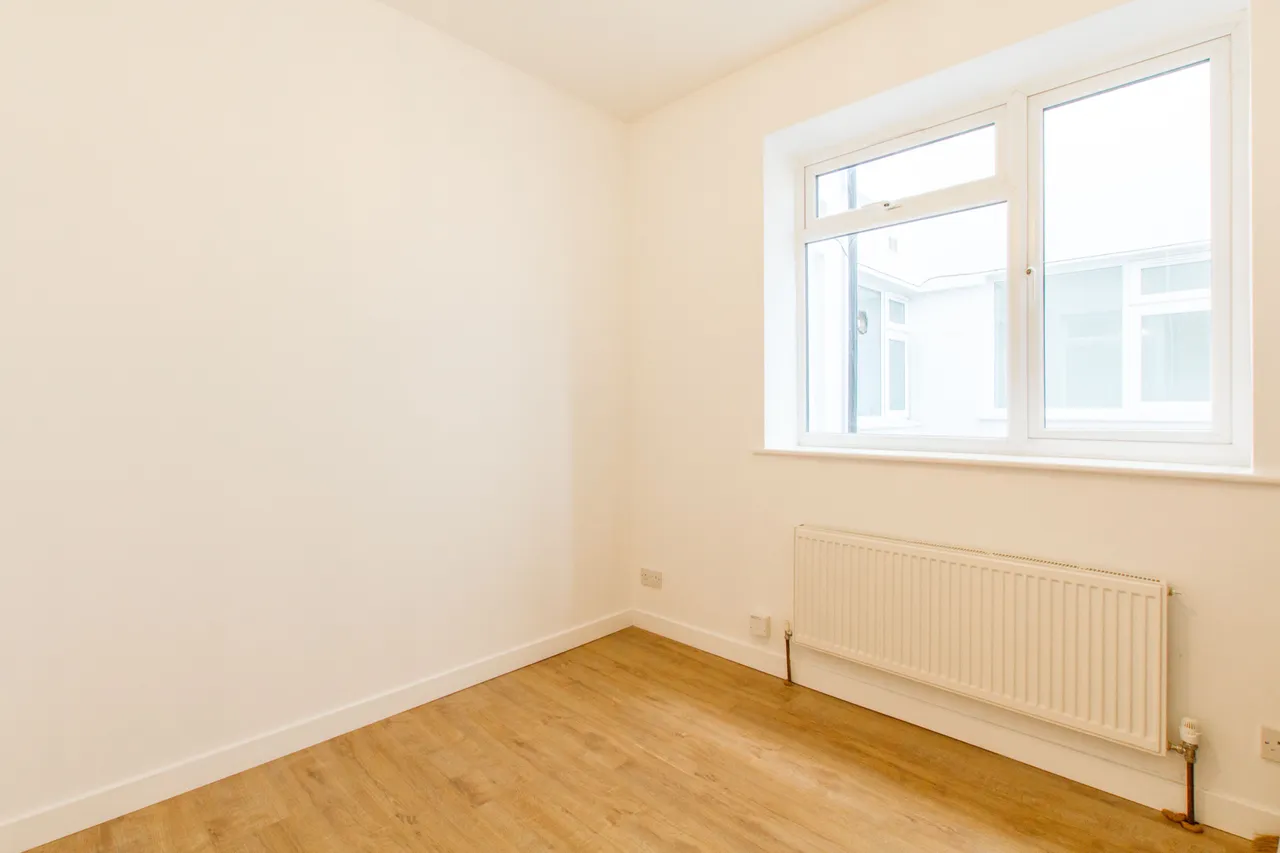 225d Wood Street, London, photo 5