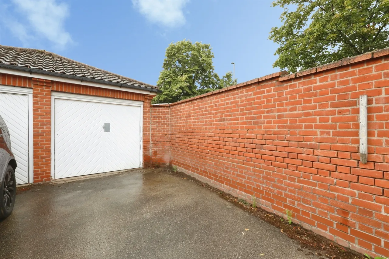 Bedford Court, Bawtry, Doncaster, photo 10