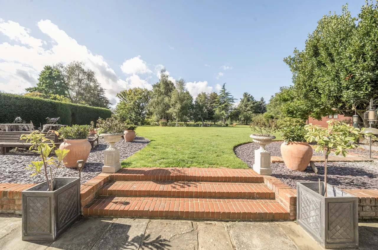 Dairy Lane, Chainhurst, TN12, photo 21