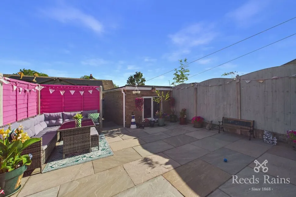 Girnhill Lane, Featherstone, WF7, photo 11