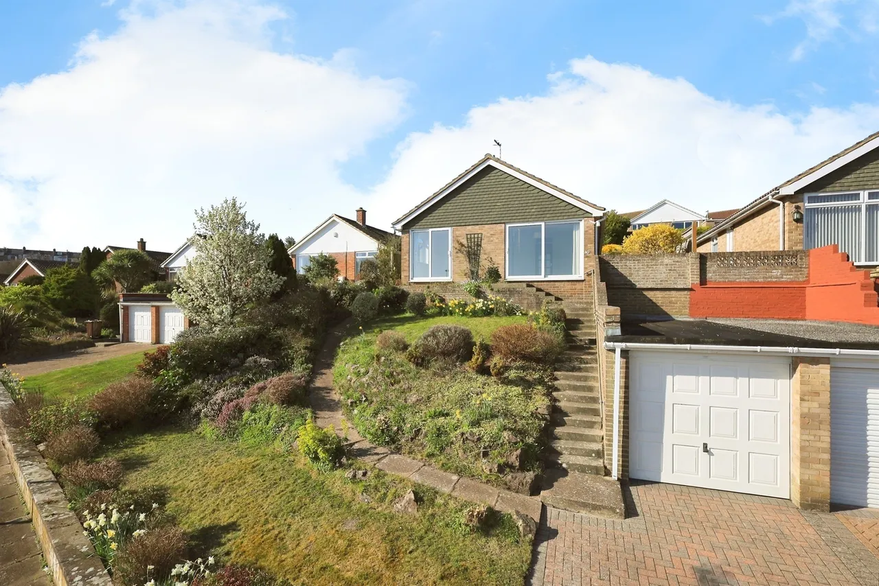 3 bed house for sale — Pococks Road, Eastbourne