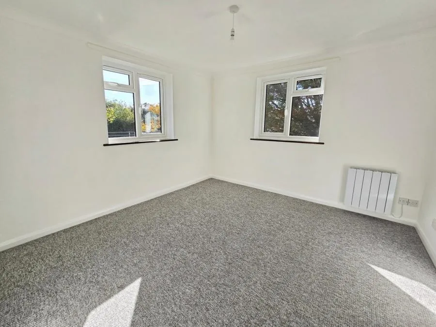 Hooke Hill, Freshwater, PO40, photo 6