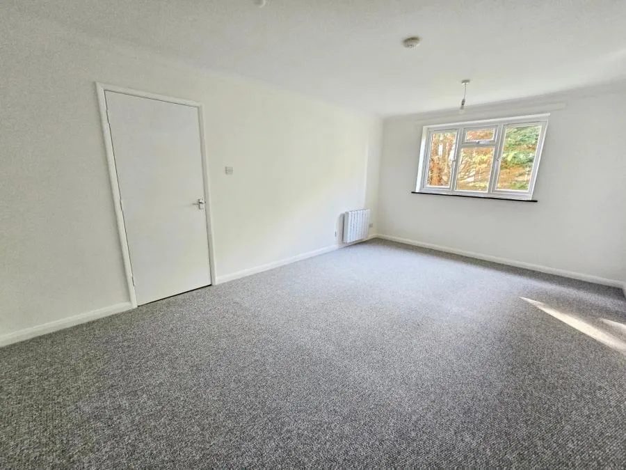 Hooke Hill, Freshwater, PO40, photo 5
