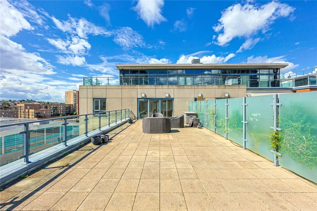 Aerodrome Road, Beaufort Park, NW9, photo 12