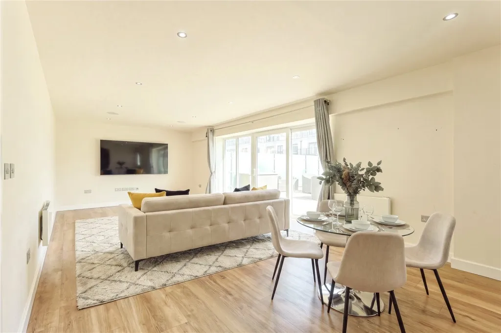 Aerodrome Road, Beaufort Park, NW9, photo 4