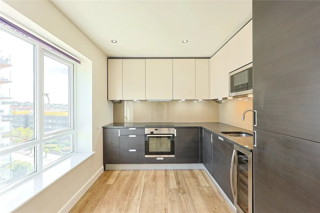 Aerodrome Road, Beaufort Park, NW9, photo 5