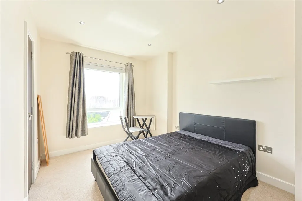 Aerodrome Road, Beaufort Park, NW9, photo 9