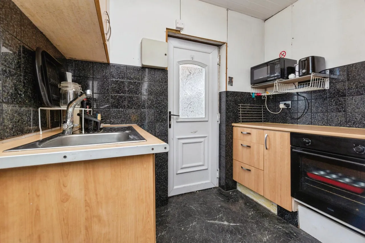 High Street, Ferryhill, DL17, photo 13