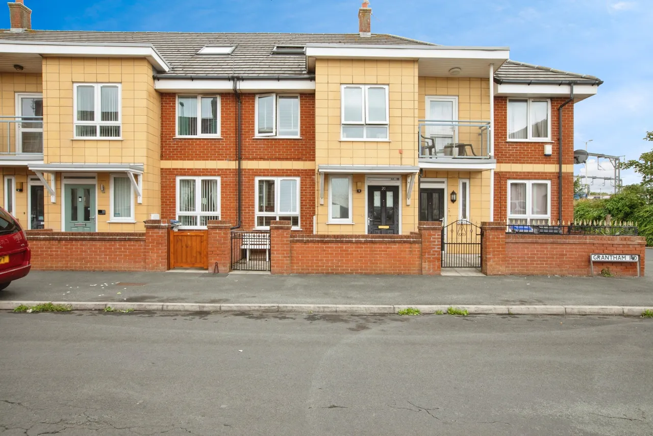 4 bed house for sale — Grantham Road, Blackpool
