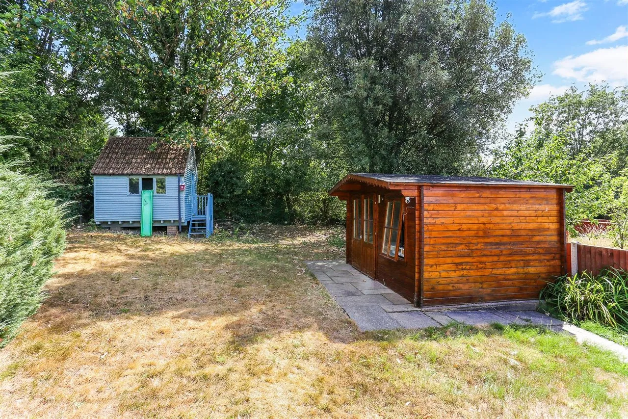 Arundel Avenue, East Ewell, Surrey, KT17 2RJ, photo 11