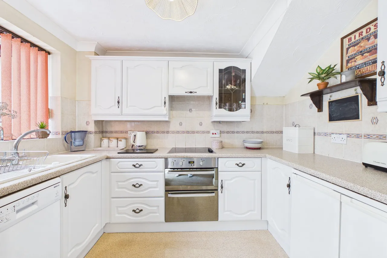 Russet Close, Attleborough, NR17, photo 3
