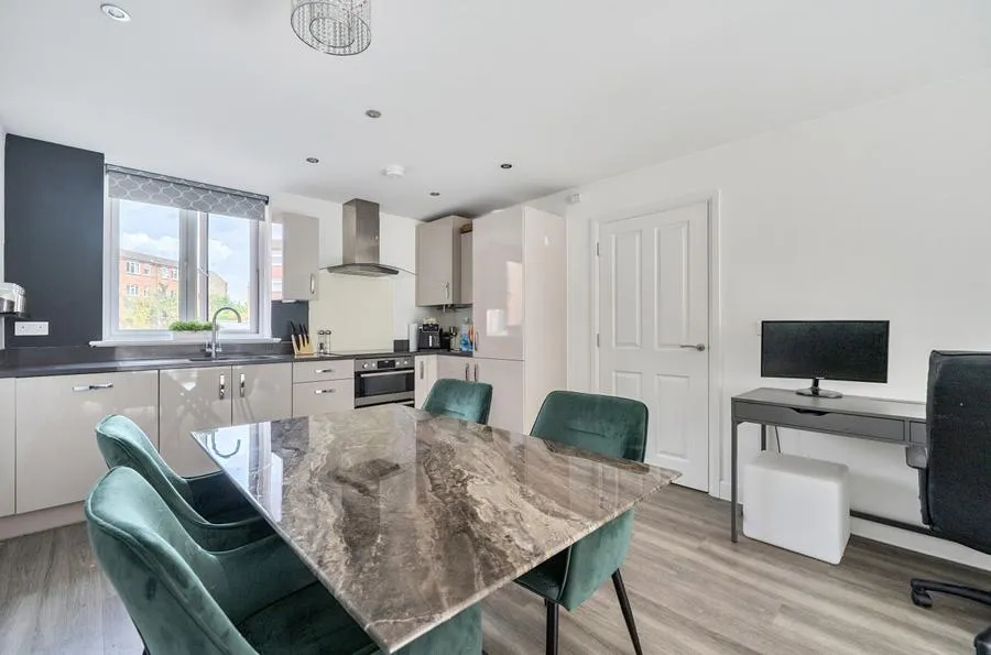 Earle Crescent, Wokingham, RG40, photo 5