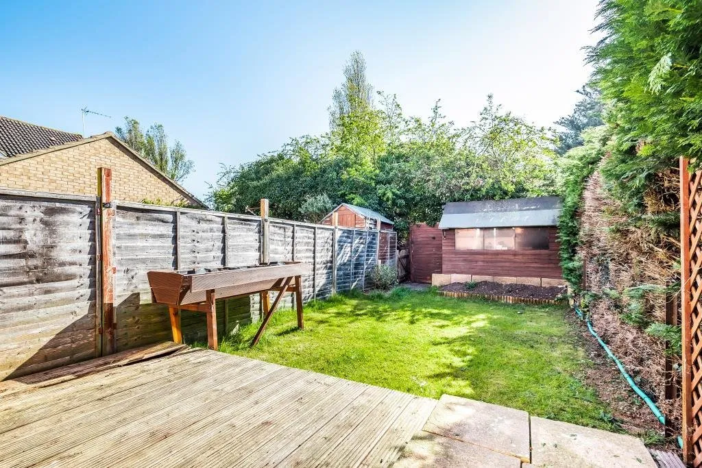Nuthatch Close, Staines-upon-Thames, TW19, photo 6