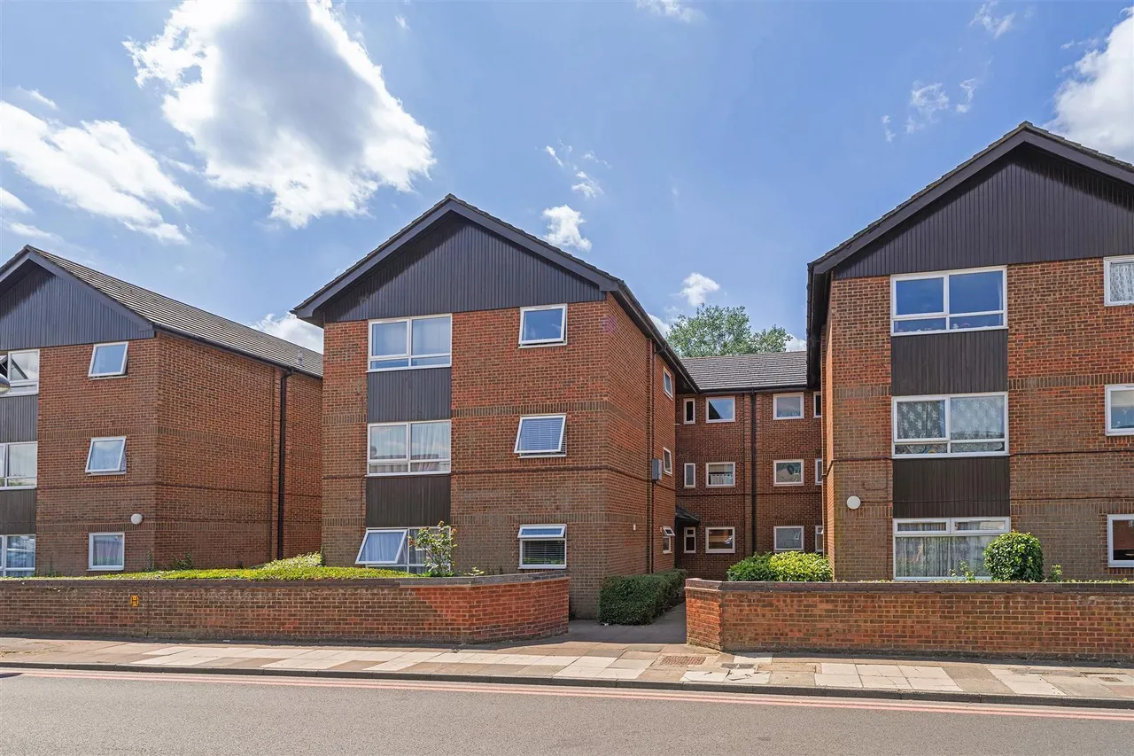 1 bed flat for sale, Nightingale Way, Swan