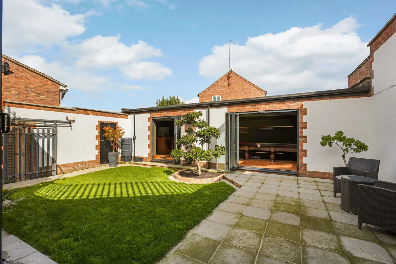 New Street, Weedon Bec, NN7, photo 17