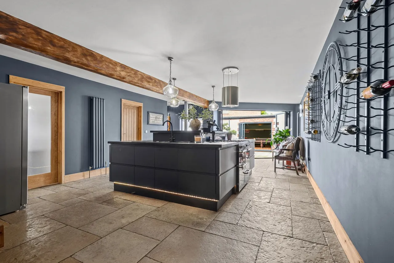 New Street, Weedon Bec, NN7, photo 12