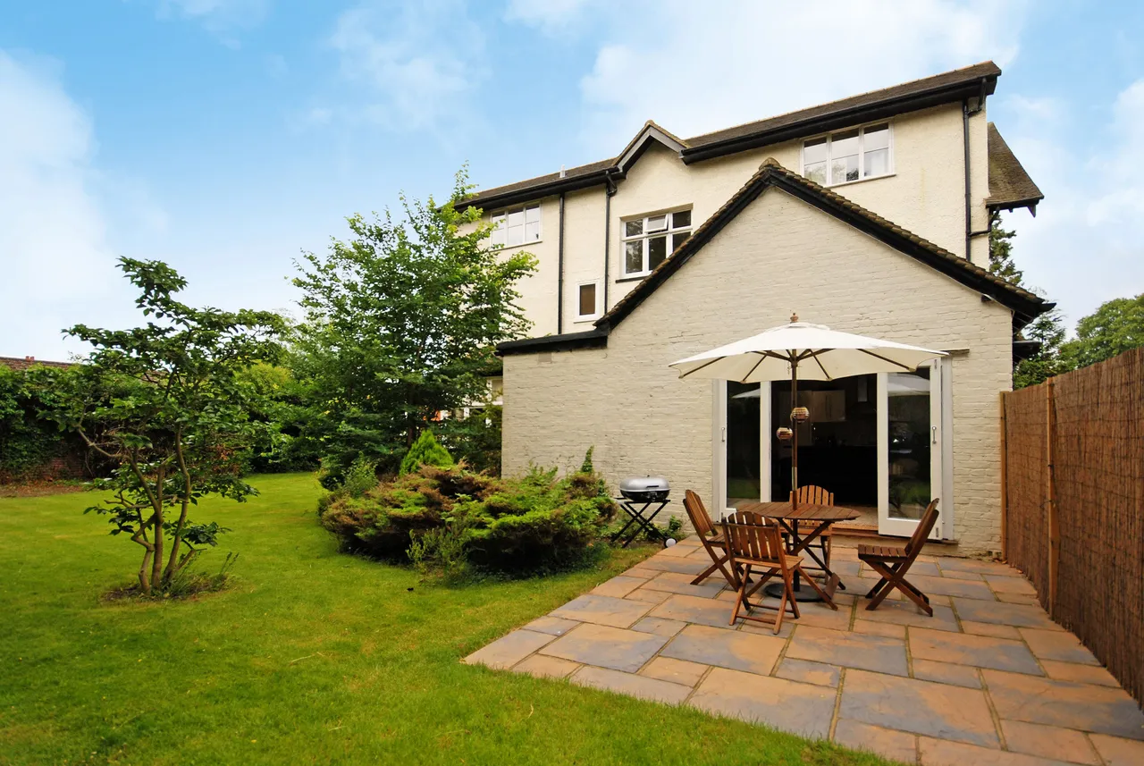 West Byfleet, KT14, photo 8