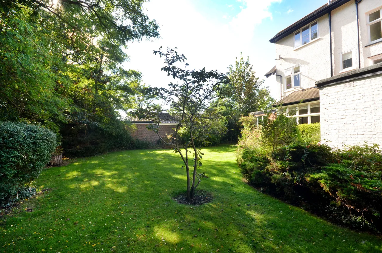 West Byfleet, KT14, photo 10