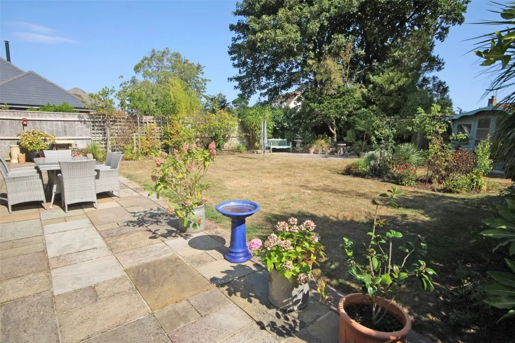 New Milton, Hampshire, photo 16