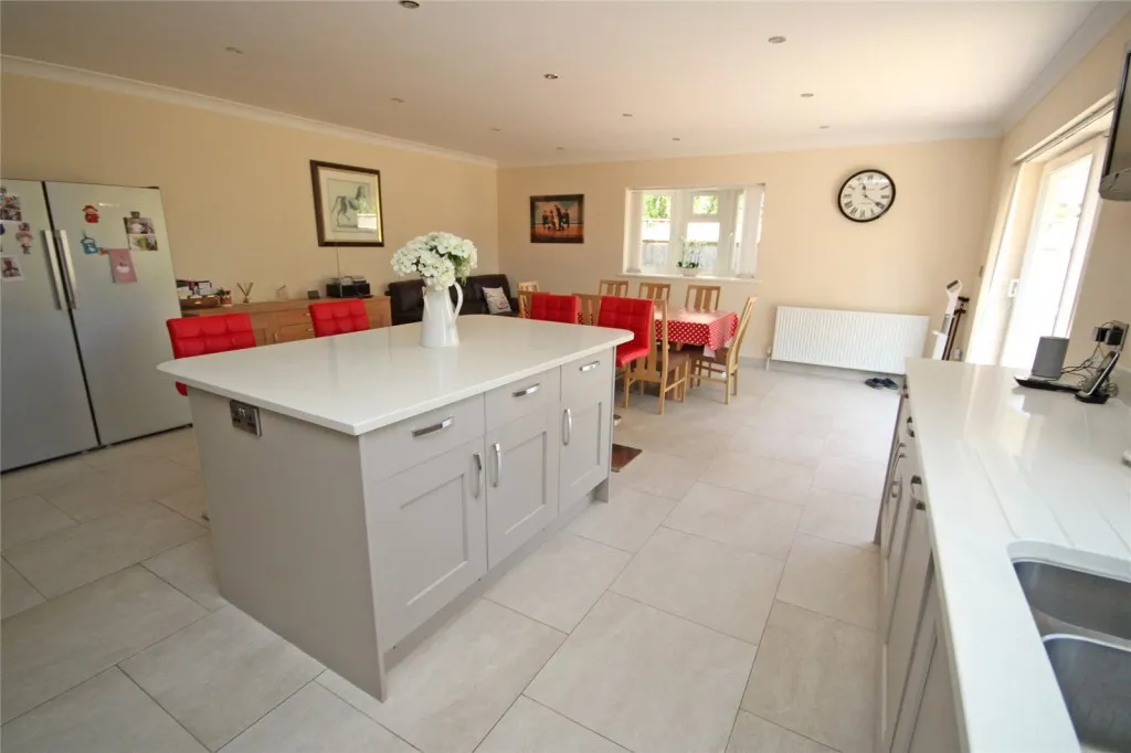 New Milton, Hampshire, photo 5