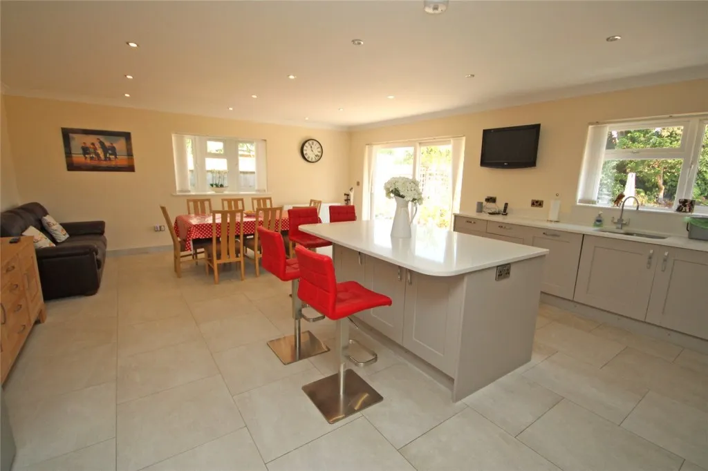 New Milton, Hampshire, photo 6