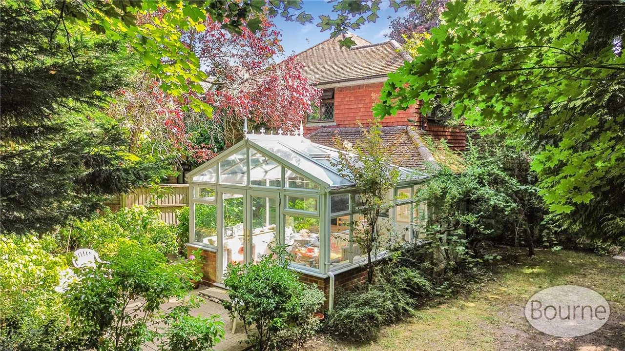 Horseshoe Lane West, Guildford, GU1, photo 23