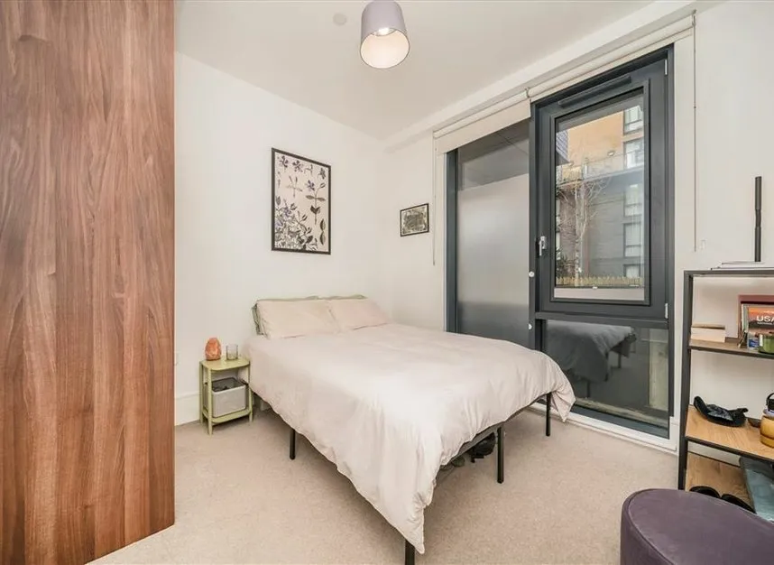 Palmers Road, Bethnal Green, E2, photo 8