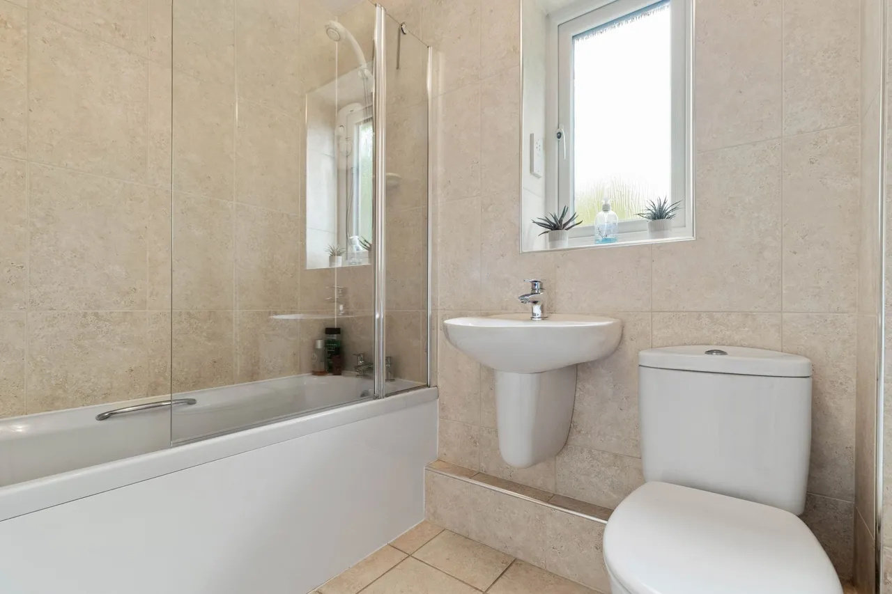Woodford Close, Thelwall, Warrington, Warrington, WA4 2NA, photo 16
