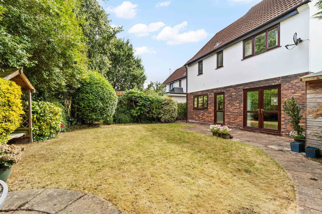 Woodford Close, Thelwall, Warrington, Warrington, WA4 2NA, photo 18