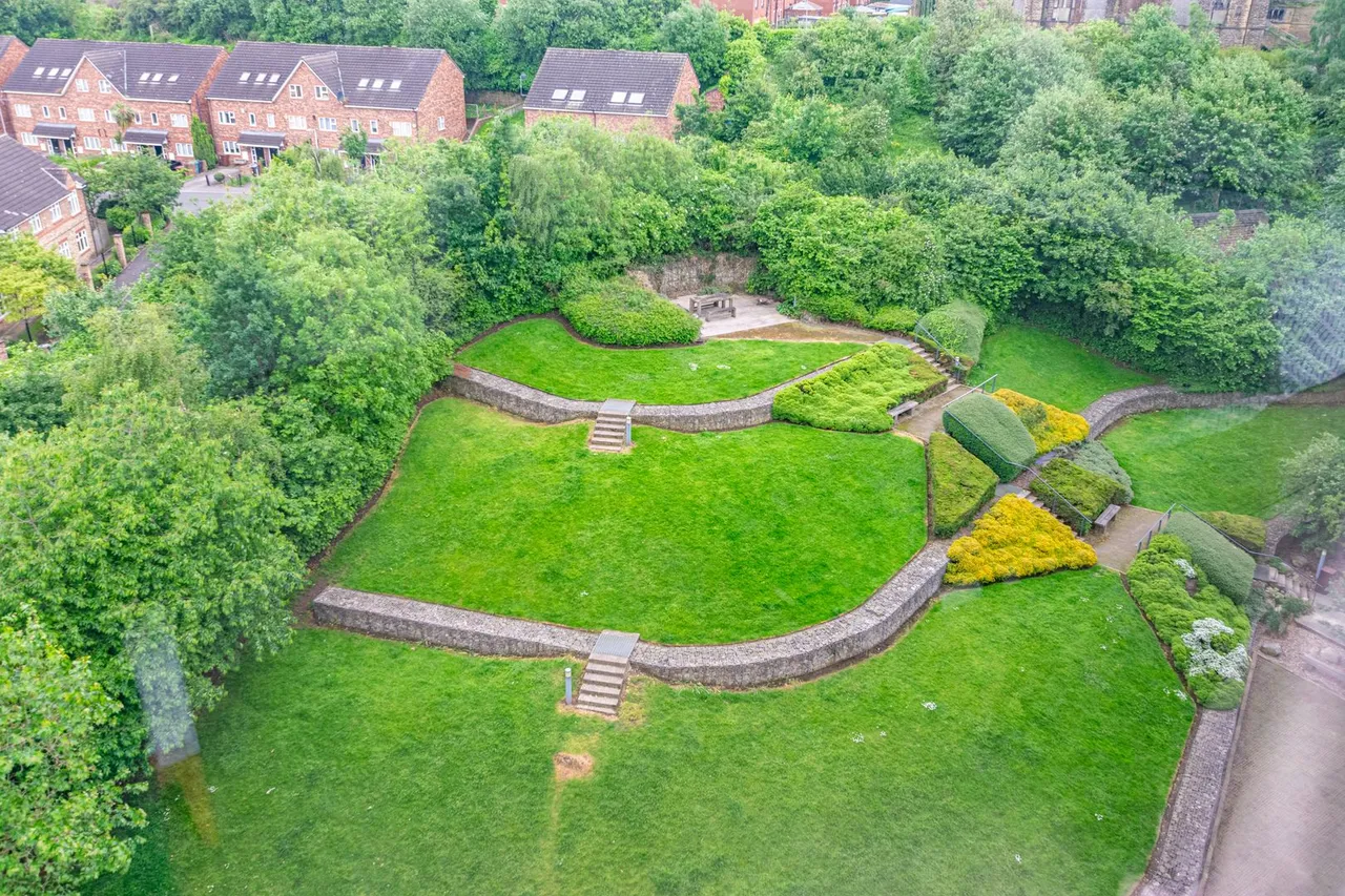 The Avenue, Leeds, LS9, photo 13