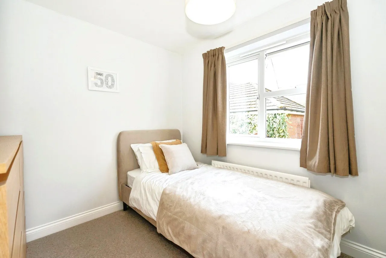 Dean Way, Storrington, RH20, photo 22