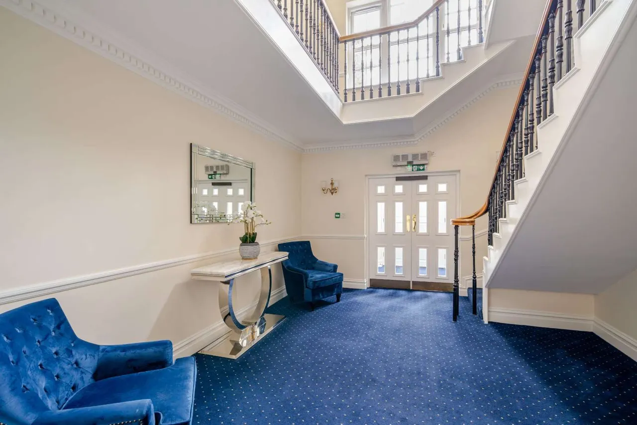 Cross Road, Sunningdale, Berkshire, SL5 9RU, photo 12