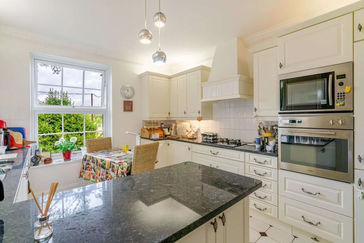 Cross Road, Sunningdale, Berkshire, SL5 9RU, photo 5