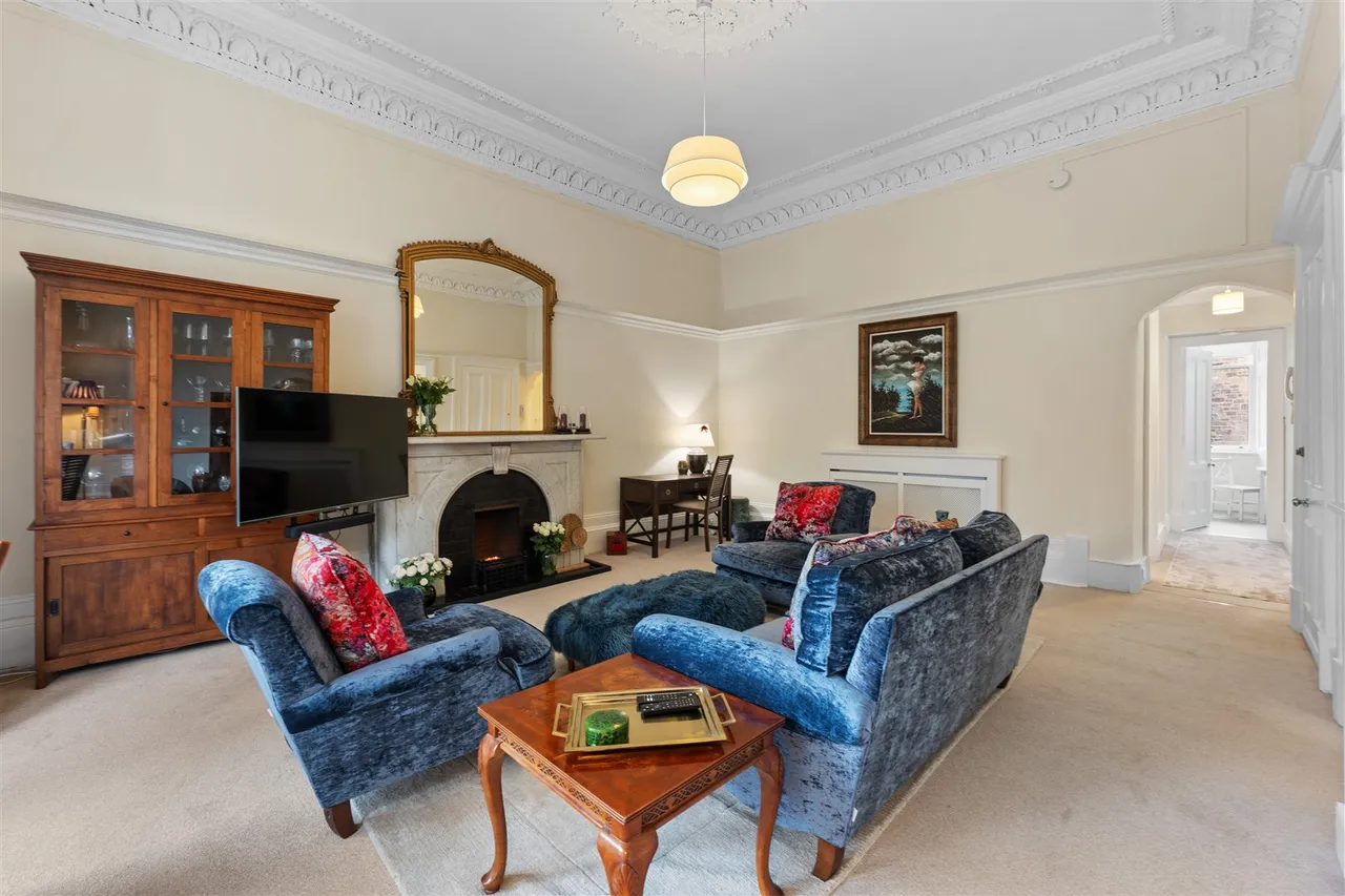 Kirklee Quadrant, Kelvinside, G12, photo 3