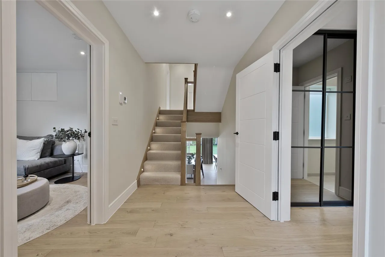 Kennel Lane, Fetcham, KT22, photo 12