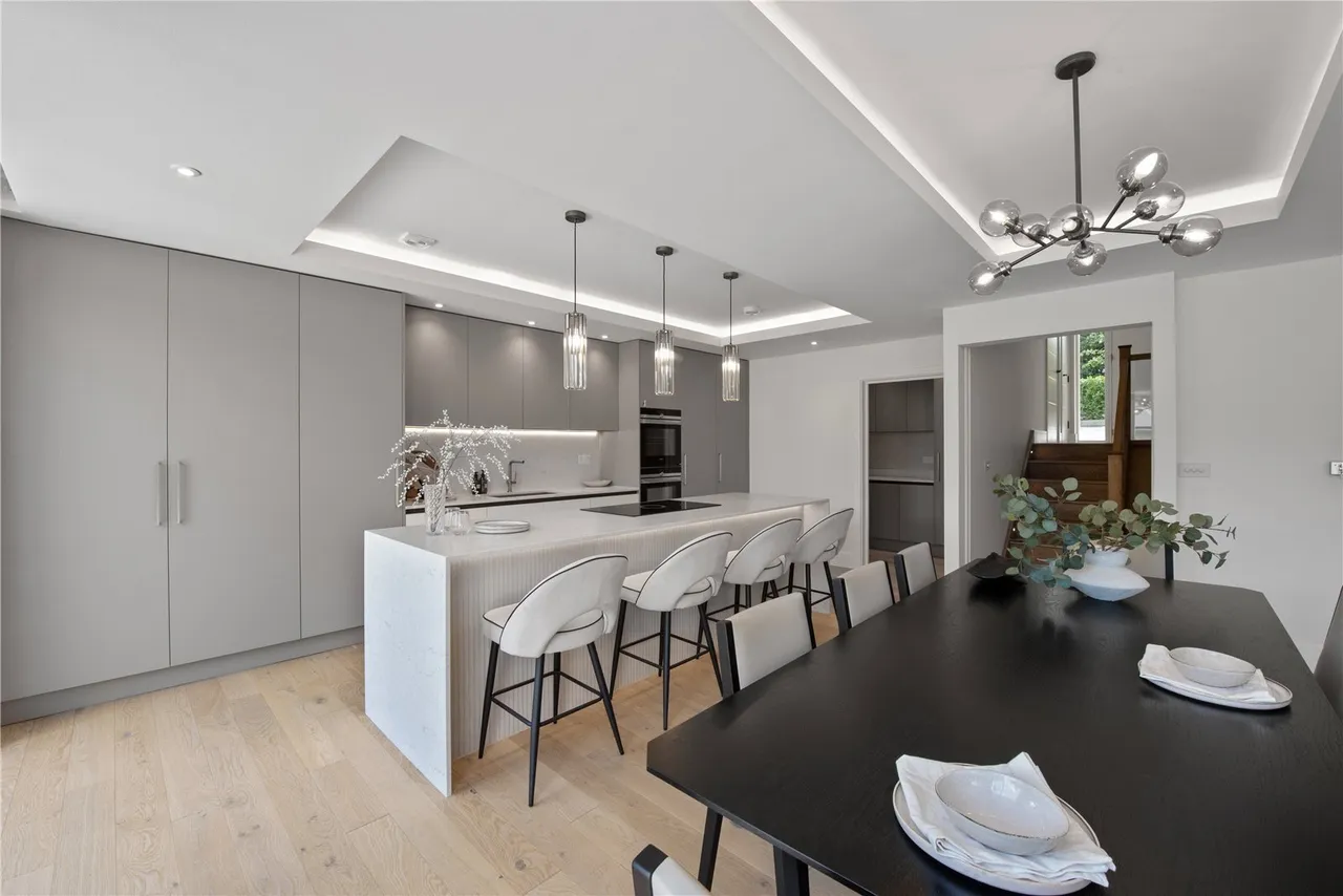 Kennel Lane, Fetcham, KT22, photo 3