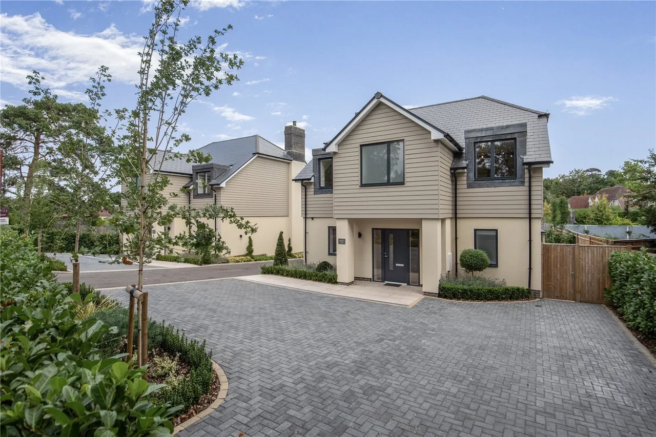 Kennel Lane, Fetcham, KT22, photo 2
