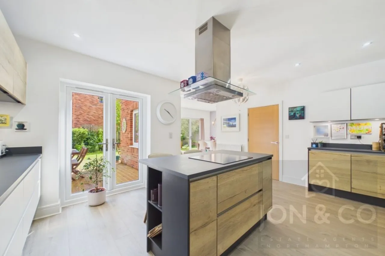 Forester Road, Moulton, NN3, photo 9