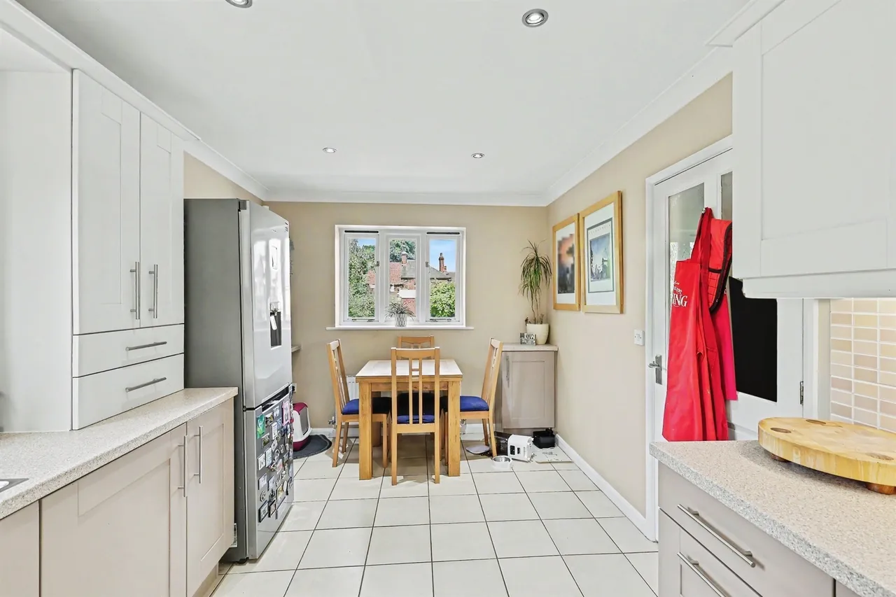 High Street, Hardingstone, NN4, photo 7