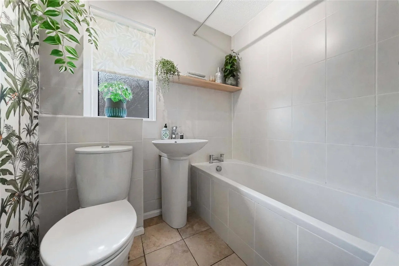 Lochview Drive, Hogganfield, G33, photo 7