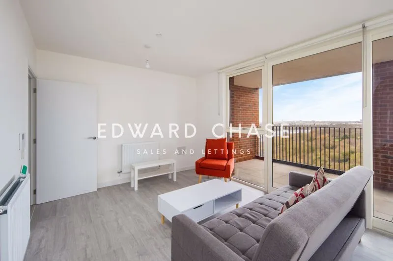 Shearwater Drive, London, NW9, photo 6