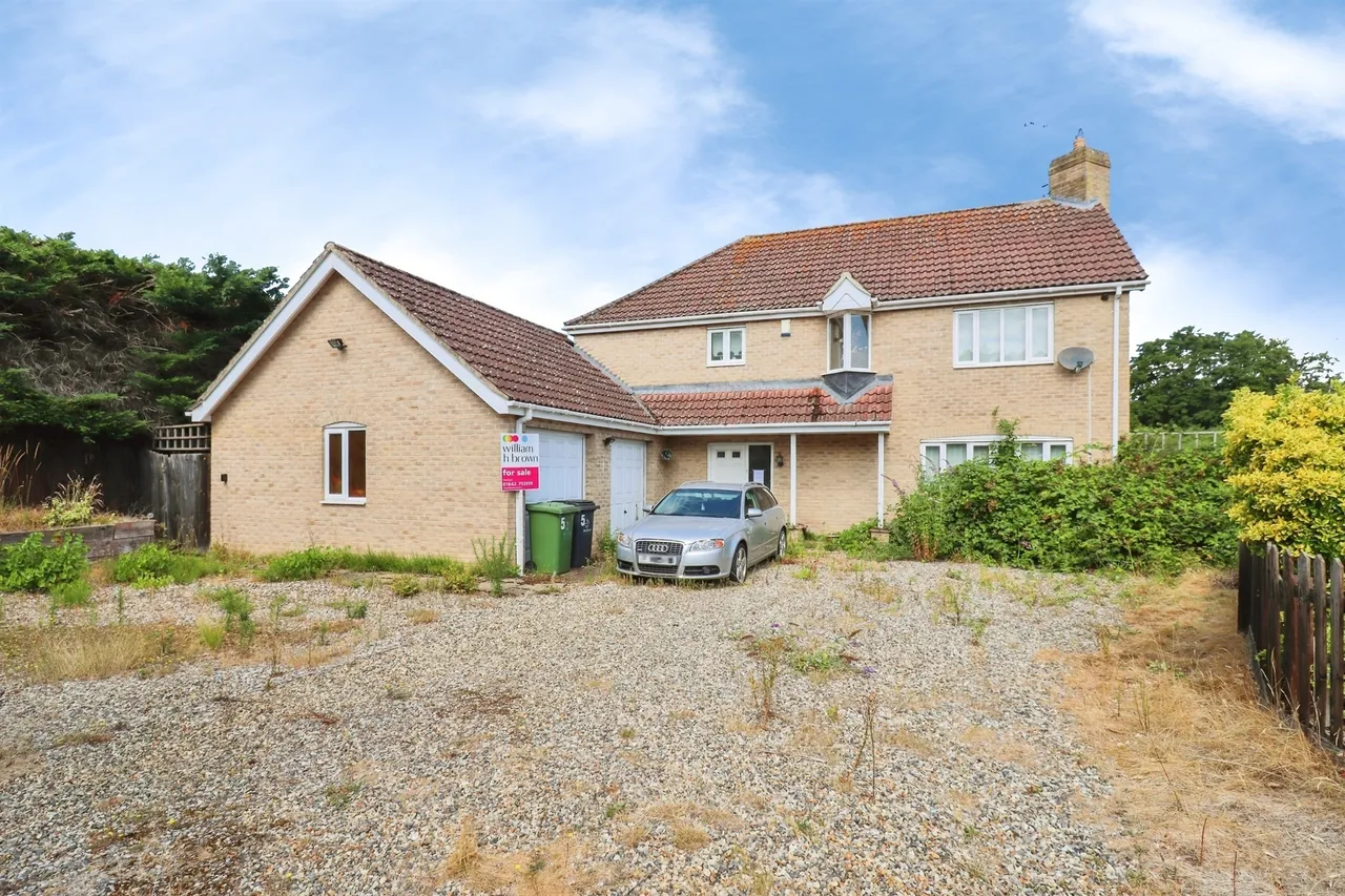 4 bed house for sale — Haling Way, Thetford