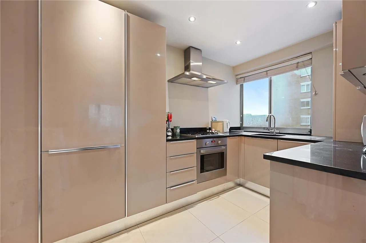 Campden Hill Road, London, W8, photo 3