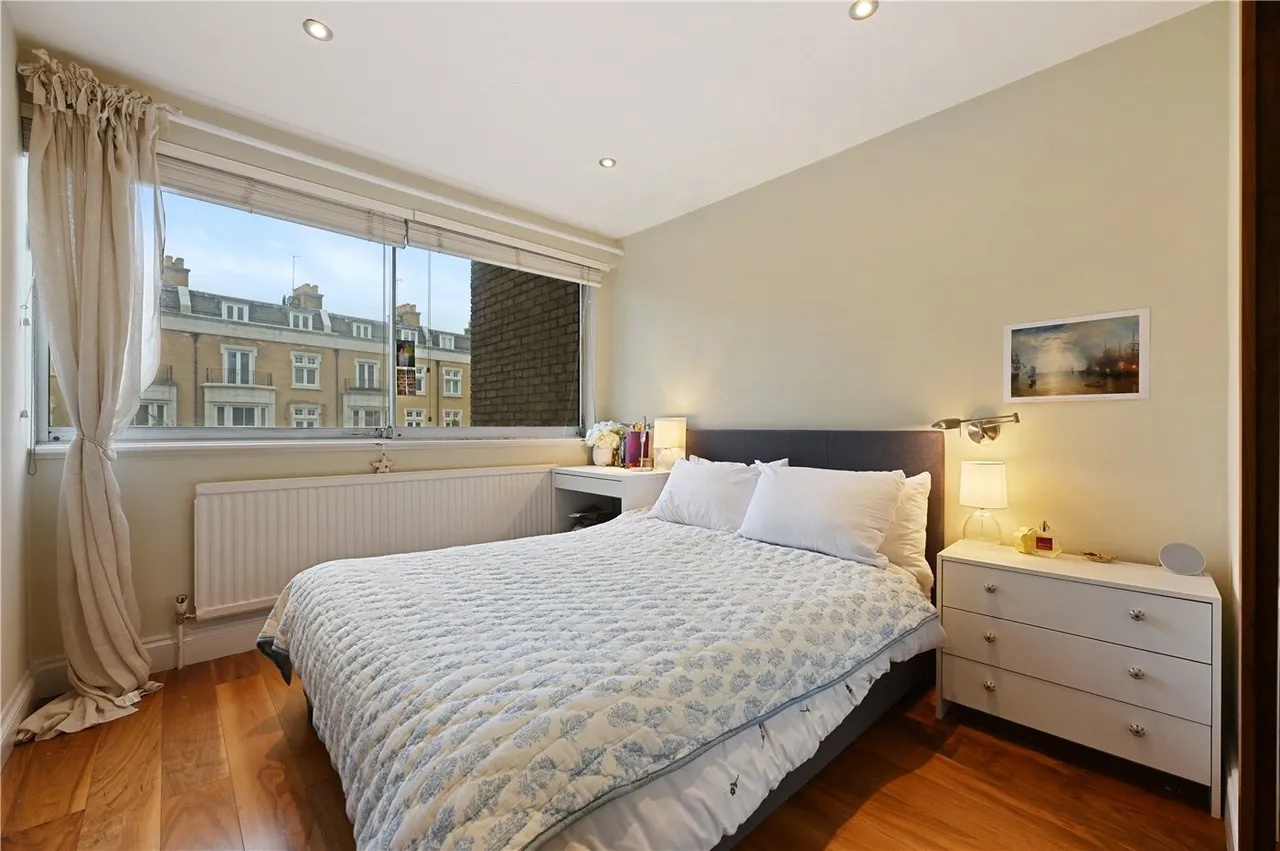 Campden Hill Road, London, W8, photo 5