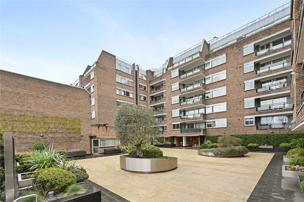 Campden Hill Road, London, W8, photo 8